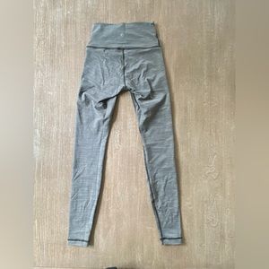Lululemon Wunder Under size 4